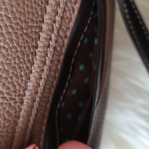 Chala Vegan Leather Crossbody bag - Picture 10 of 10